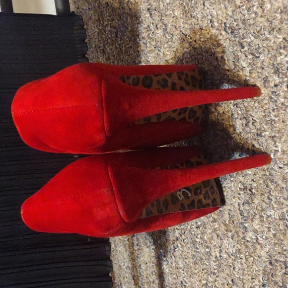 Alba Suede Platform Heel 👠 - Picture 3 of 4